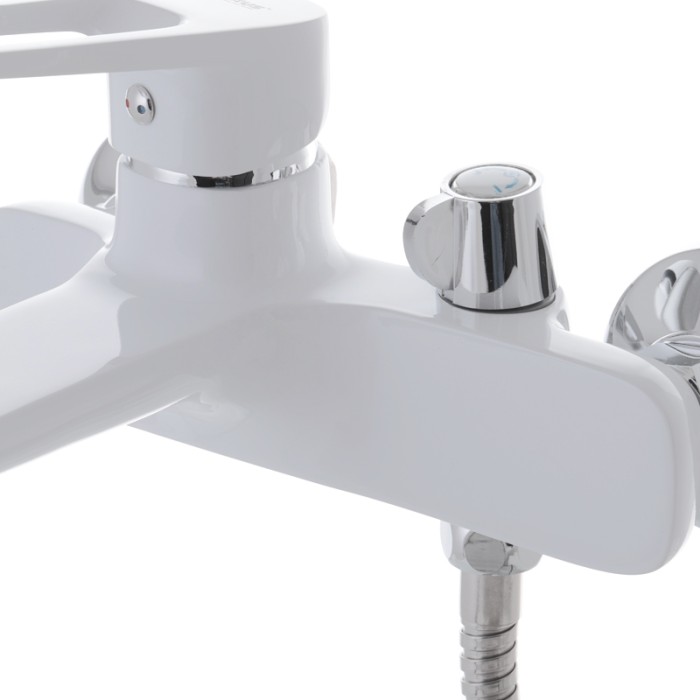 Змішувач для ванни з коротким виливом MIXXUS NEVADA 009 EURO Білий (MI5800) Змішувач для ванни з коротким виливом MIXXUS NEVADA 009 EURO Білий (MI5800)