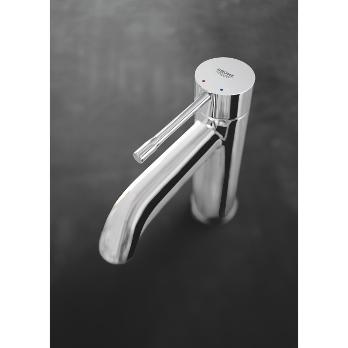 Змішувач для раковини S-розміру Grohe Essence New (23589001) Змішувач для раковини S-розміру Grohe Essence New (23589001)