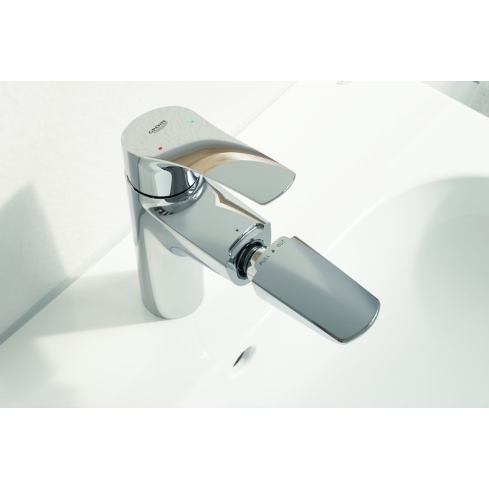 Змішувач для раковини з висувним виливом Grohe Eurosmart New (23976003) Змішувач для раковини з висувним виливом Grohe Eurosmart New (23976003)
