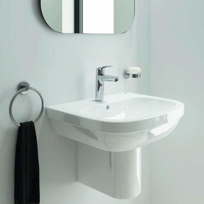 Змішувач для раковини M-розміру Grohe Eurosmart New (23322003) Змішувач для раковини M-розміру Grohe Eurosmart New (23322003)
