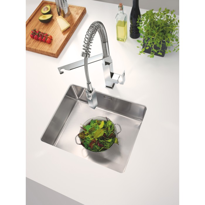 Змішувач для кухні з гнучким виливом Grohe Eurocube (31395DC0) Змішувач для кухні з гнучким виливом Grohe Eurocube (31395DC0)