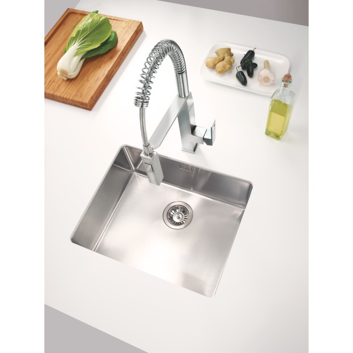 Змішувач для кухні з гнучким виливом Grohe Eurocube (31395DC0) Змішувач для кухні з гнучким виливом Grohe Eurocube (31395DC0)