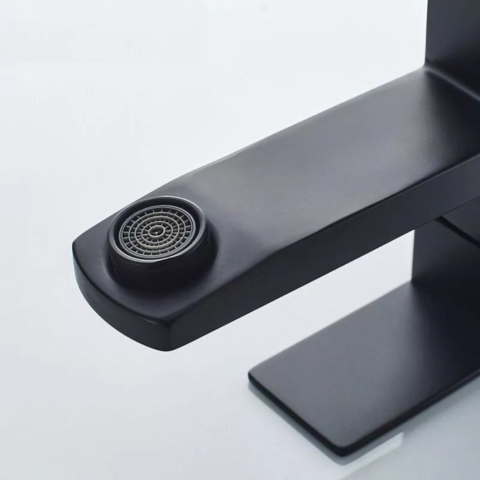 Змішувач для умивальника WEZER PRO1-02-BLACK Змішувач для умивальника WEZER PRO1-02-BLACK