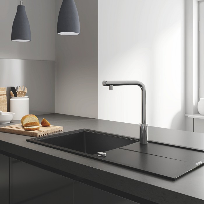 Змішувач для кухні з висувним виливом Grohe Eurosmart New (31613000) Змішувач для кухні з висувним виливом Grohe Eurosmart New (31613000)