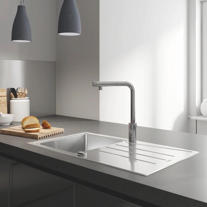 Змішувач для кухні з висувним виливом Grohe Eurosmart New (31613000) Змішувач для кухні з висувним виливом Grohe Eurosmart New (31613000)